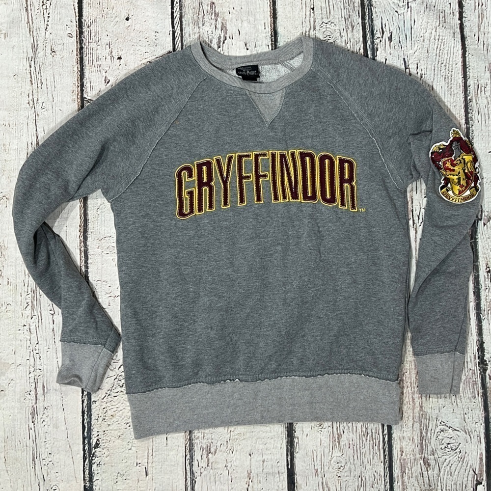 Harry Potter Universal Studios Gryffindor Crew Neck Womens Sweatshirt